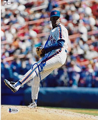 Dwight Doc Gooden İmzalı New York Mets 8x10 Fotoğraf Beckett Kimliği Doğrulandı - İmzalı MLB Fotoğrafları